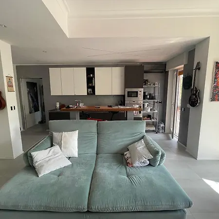 Stylish 1 Bedroom In Рим